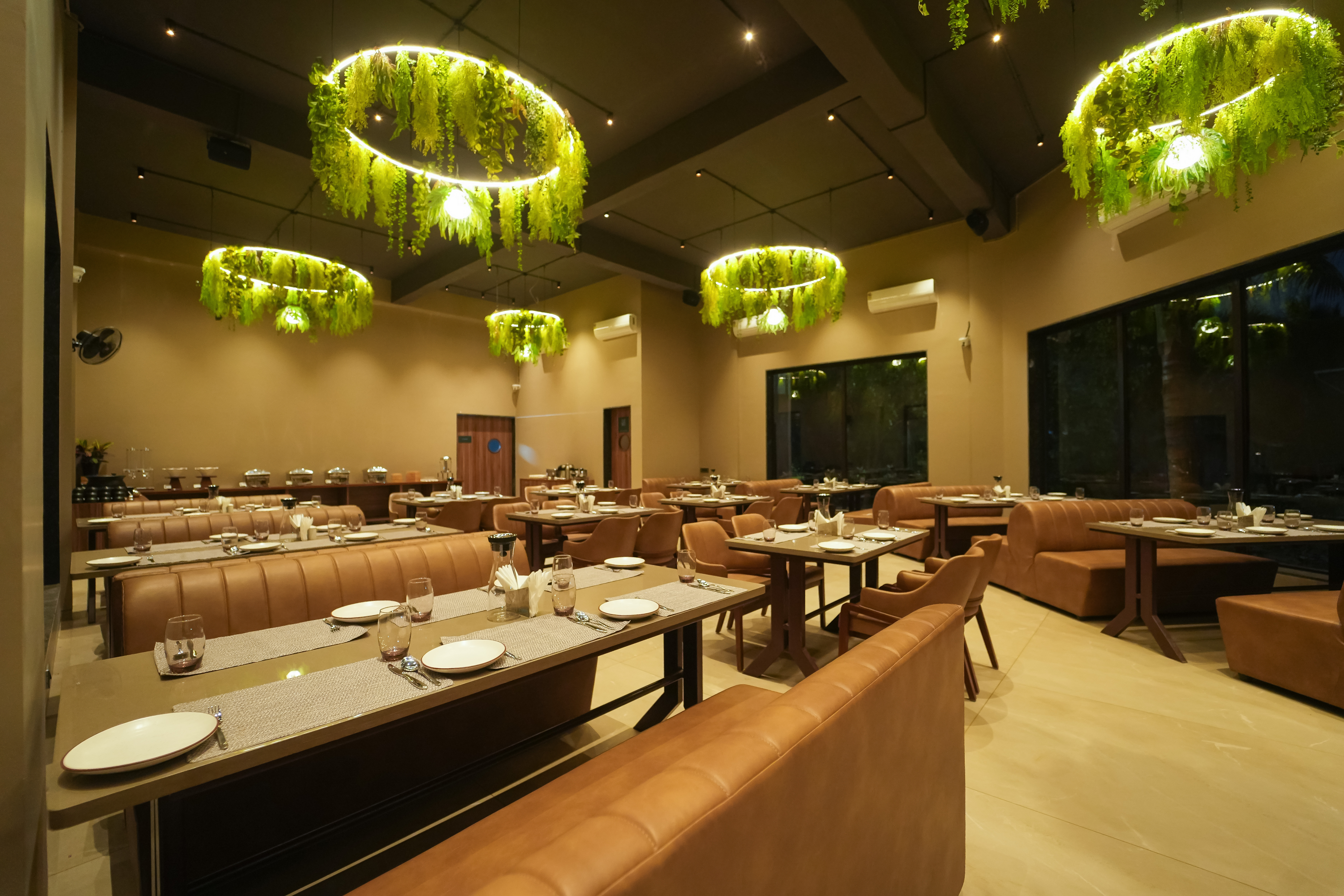 Climate-controlled AC restaurant